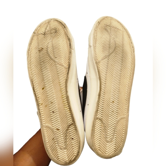 Nike Blazer Mid 77  Men’s Sneaker Size 9.5 - Picture 9 of 11